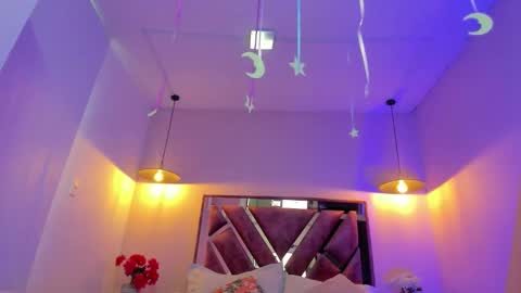 juli  online show from 24, 2, 2026