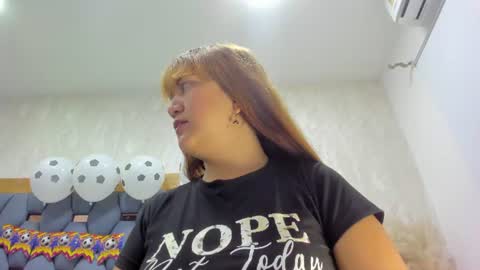 Snapshot of juliette_pretty_ chatting on 1, 7, 2026 juliette_pretty_ online show from 1, 7, 2026