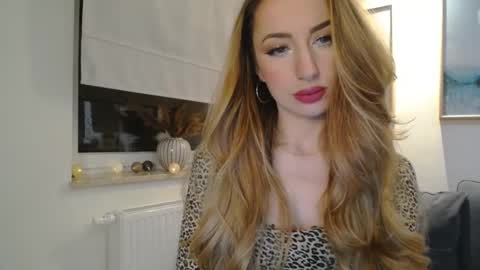 JulietteSensual online show from 23, 2, 2025