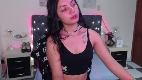 Juliieth Miller online show from 20, 12, 2024