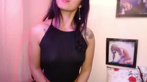 Juliieth Miller online show from 6, 3, 2025