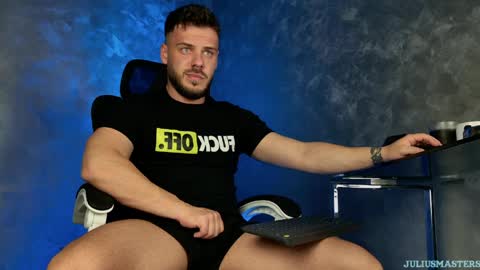 JULiUS   online show from 7, 4, 2026