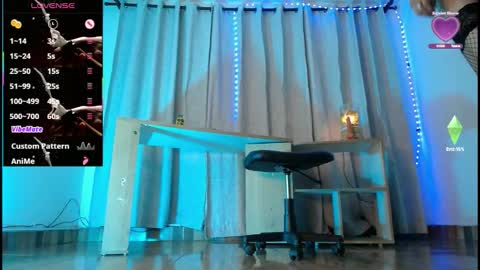 Snapshot of jullian_ricci chatting on 5, 11, 2025 jullian online show from 5, 11, 2025