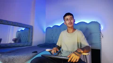 Snapshot of jullian_ricci chatting on 10, 2, 2026 jullian online show from 10, 2, 2026