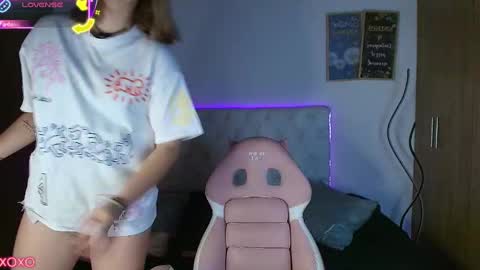 Snapshot of jullianapriv_ chatting on 15, 9, 2025 jullianapriv_ online show from 15, 9, 2025