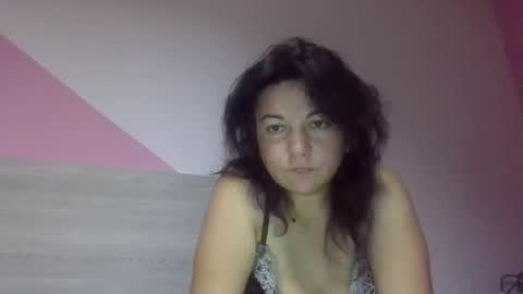 Snapshot of jully_caitlyn chatting on 22, 10, 2025 Caitlyn online show from 22, 10, 2025