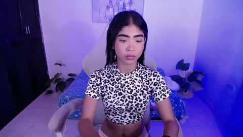 Snapshot of jully_dreams chatting on 25, 4, 2026 July online show from 25, 4, 2026