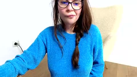 Jully online show from 2, 2, 2025