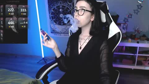 Snapshot of julscinamon chatting on 6, 12, 2024 Baroness Von Cringe online show from 6, 12, 2024