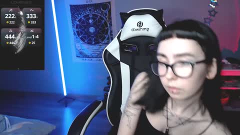 Snapshot of julscinamon chatting on 13, 1, 2025 Baroness Von Cringe online show from 13, 1, 2025