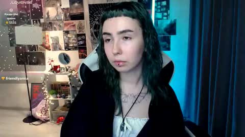 Snapshot of julscinamon chatting on 10, 10, 2025 Baroness Von Cringe online show from 10, 10, 2025