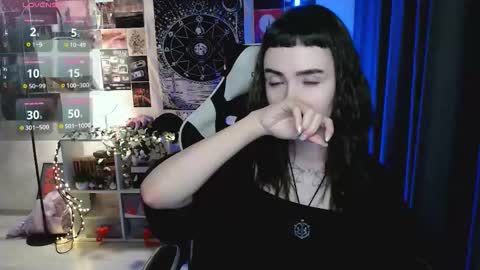 Snapshot of julscinamon chatting on 21, 11, 2025 Baroness Von Cringe online show from 21, 11, 2025