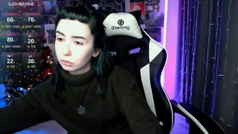 Snapshot of julscinamon chatting on 12, 1, 2026 Baroness Von Cringe online show from 12, 1, 2026