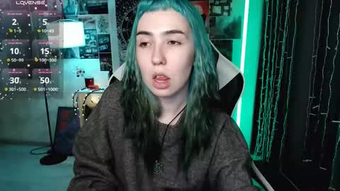 Snapshot of julscinamon chatting on 22, 2, 2026 Baroness Von Cringe online show from 22, 2, 2026