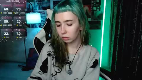 Snapshot of julscinamon chatting on 28, 2, 2026 Baroness Von Cringe online show from 28, 2, 2026