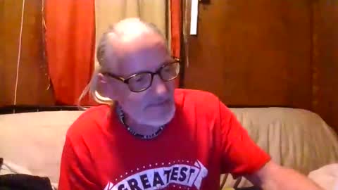 julysommers online show from 25, 4, 2026