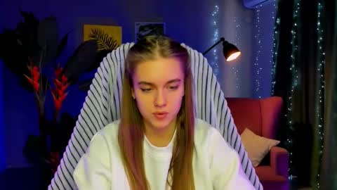 junewoods online show from 4, 2, 2026