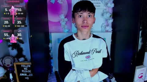 Snapshot of juniior0_0 chatting on 18, 2, 2025 Junior online show from 18, 2, 2025