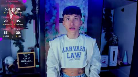 Snapshot of juniior0_0 chatting on 7, 3, 2025 Junior online show from 7, 3, 2025