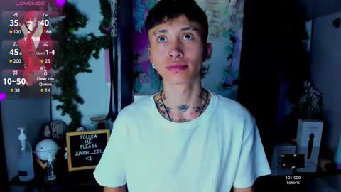 Snapshot of juniior0_0 chatting on 11, 3, 2025 Junior online show from 11, 3, 2025