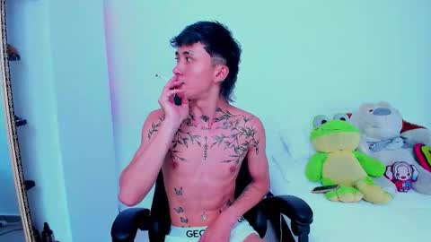 Snapshot of juniior0_0 chatting on 30, 10, 2025 Junior online show from 30, 10, 2025