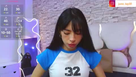 Snapshot of juno_tay chatting on 23, 9, 2025 JUNO online show from 23, 9, 2025