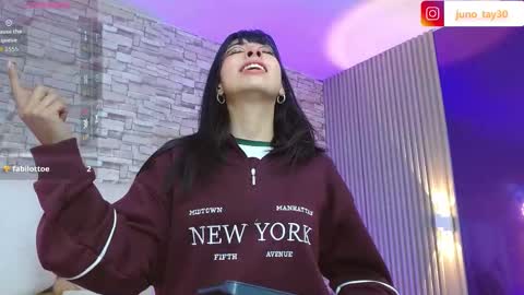 Snapshot of juno_tay chatting on 14, 10, 2025 JUNO online show from 14, 10, 2025