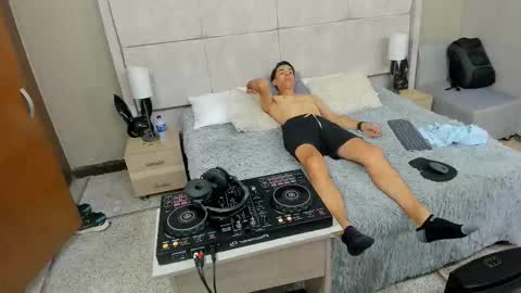 Jupiter online show from 1, 12, 2025