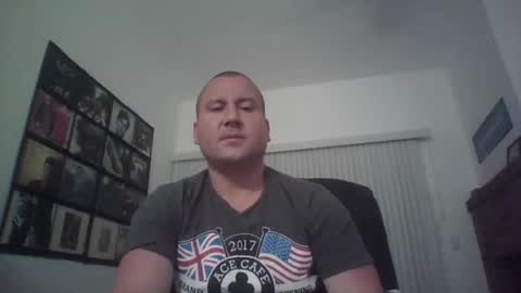 Snapshot of just1more5 chatting on 12, 6, 2026 just1more5 online show from 12, 6, 2026
