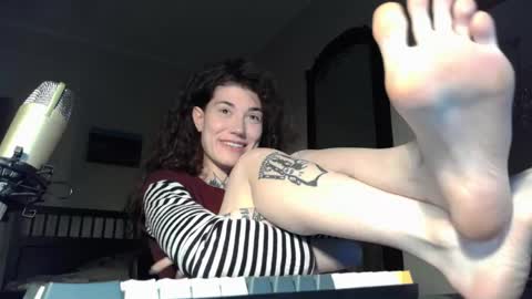 Snapshot of just_curly_ginger chatting on 27, 5, 2026 Ginger Curly online show from 27, 5, 2026