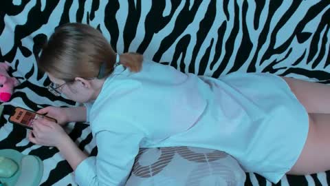 Nika and Mark online show from 6, 3, 2025