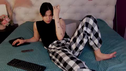 Snapshot of just_gay_ chatting on 28, 2, 2025 just_gay_ online show from 28, 2, 2025