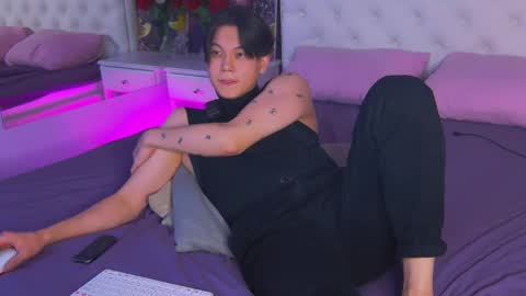 Snapshot of just_gay_ chatting on 9, 3, 2025 just_gay_ online show from 9, 3, 2025