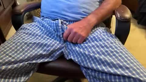 Snapshot of justcammin76 chatting on 7, 11, 2025 justcammin76 online show from 7, 11, 2025