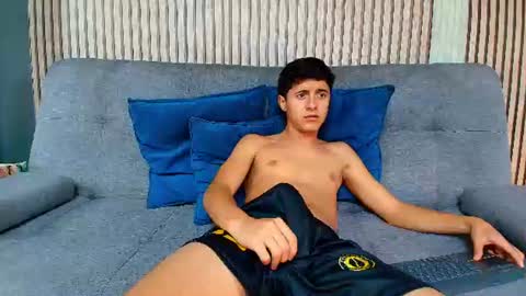 Snapshot of justin_ortiz chatting on 12, 6, 2026 Justin Ortiz online show from 12, 6, 2026