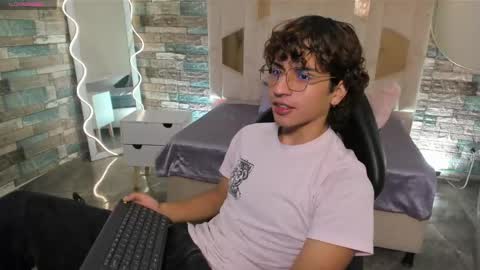  justin  online show from 13, 4, 2026