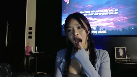 Justina Redds online show from 26, 9, 2025