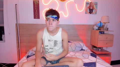 Snapshot of justinbiler chatting on 19, 10, 2025 Justin online show from 19, 10, 2025