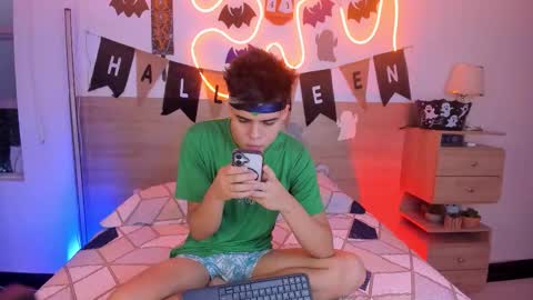 Snapshot of justinbiler chatting on 24, 10, 2025 Justin online show from 24, 10, 2025