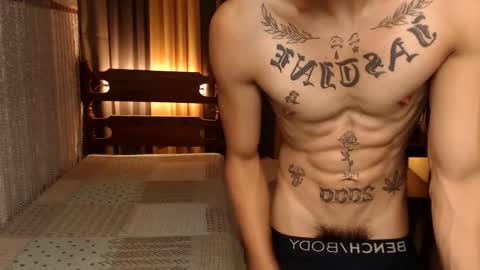 Snapshot of justine_hunk chatting on 4, 1, 2025 justine_hunk online show from 4, 1, 2025