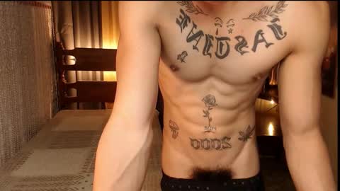 Snapshot of justine_hunk chatting on 5, 3, 2025 justine_hunk online show from 5, 3, 2025