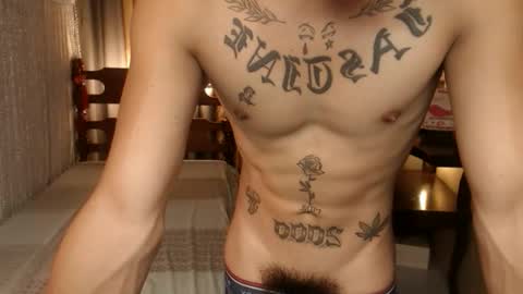 justine_hunk online show from 12, 11, 2025