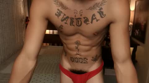 justine_hunk online show from 23, 11, 2025