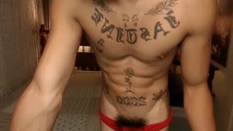 justine_hunk online show from 4, 12, 2025