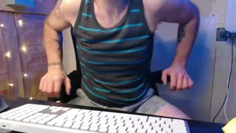 Snapshot of justinmoore1987 chatting on 5, 3, 2025 justinmoore1987 online show from 5, 3, 2025