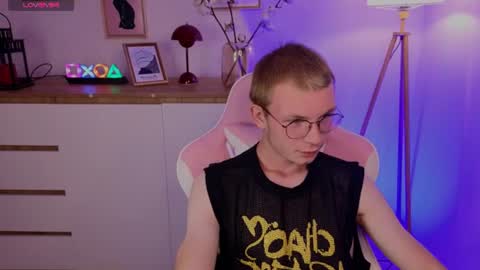 Snapshot of justleo_ chatting on 8, 8, 2026 justleo_ online show from 8, 8, 2026