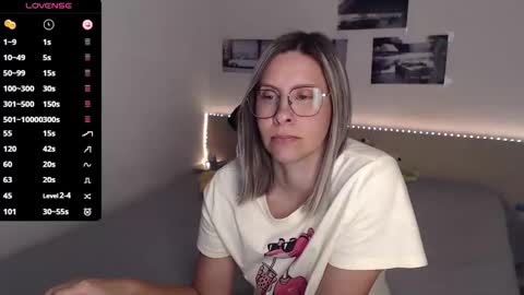 Snapshot of justmexy7 chatting on 19, 9, 2025 Julie online show from 19, 9, 2025