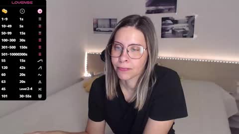 Snapshot of justmexy7 chatting on 18, 10, 2025 Julie online show from 18, 10, 2025