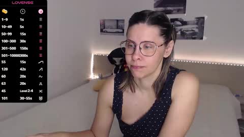 Snapshot of justmexy7 chatting on 27, 10, 2025 Julie online show from 27, 10, 2025