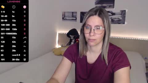 Snapshot of justmexy7 chatting on 27, 10, 2025 Julie online show from 27, 10, 2025